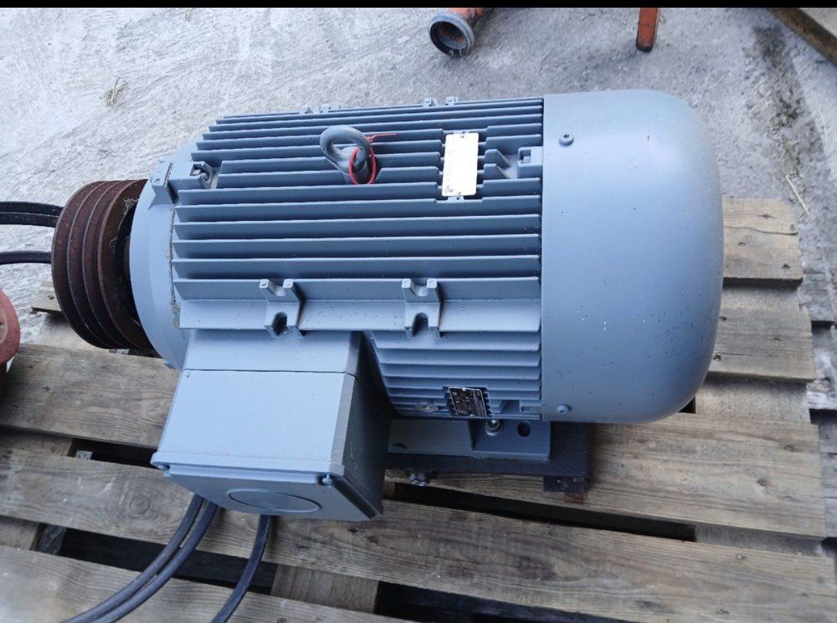 Moteurs: Elektromotor 18.5KW – D'occasion à Full-Reuenthal par dan_lr6l
