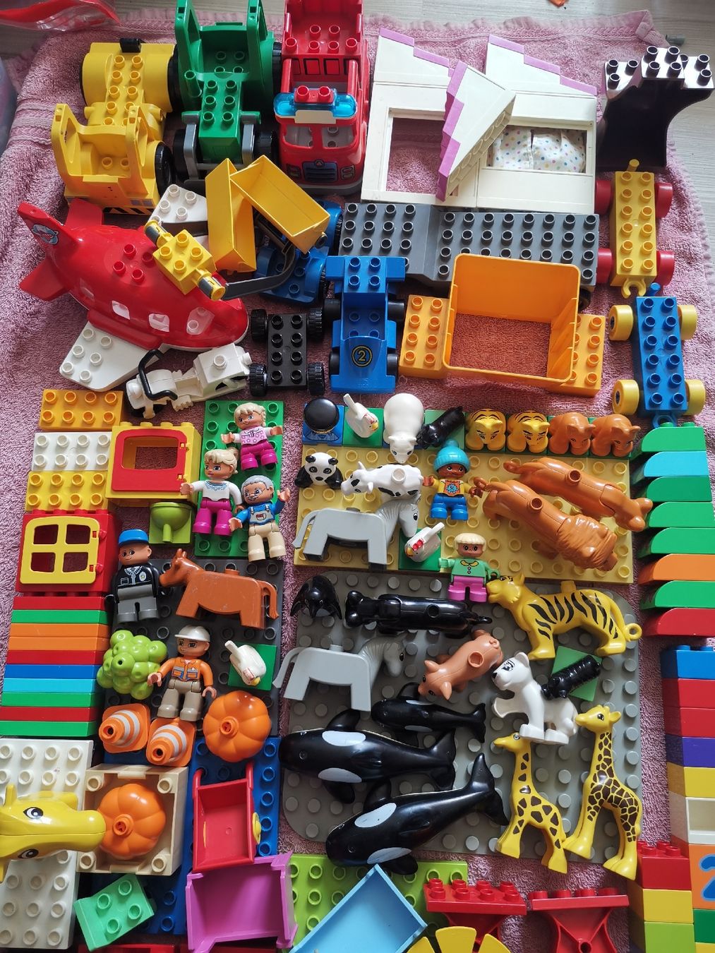 Lego Giocattoli: Lego Duplo xxl Set mit Figuren usw. – Usato da Effretikon venduto da Superkarin7 1