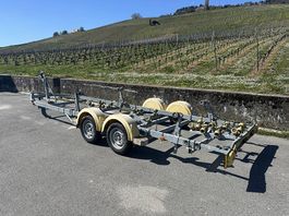 Remorque bateau moteur