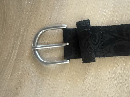 Schwarzer Echtleder Guertel, Gr. 85, Top Zustand!