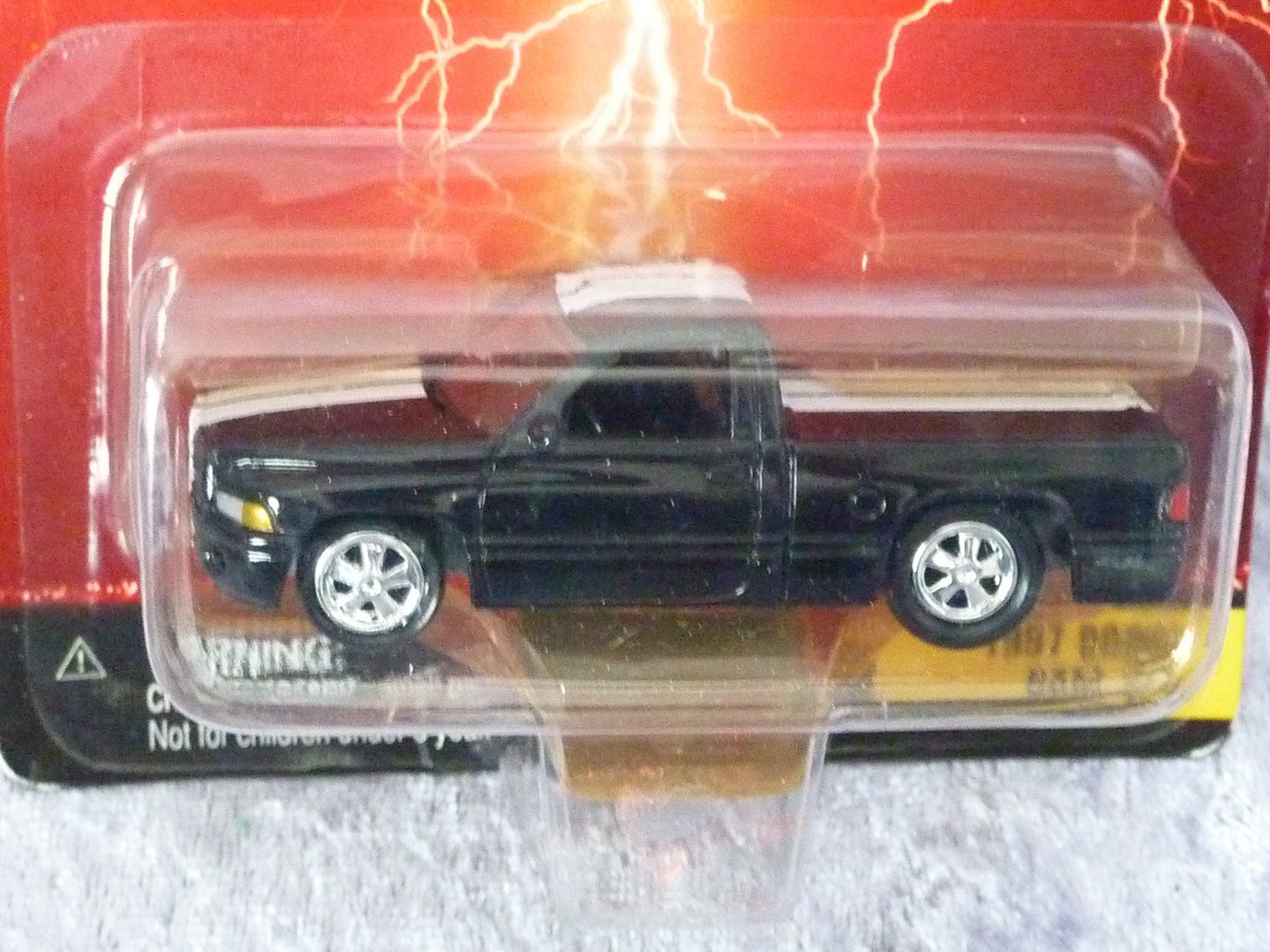 Dodge Modellini d'auto: Dodge Ram 1997  1:64 – Nuovo e nell'imballaggio originale da Dürrenäsch venduto da modellautos4you 1