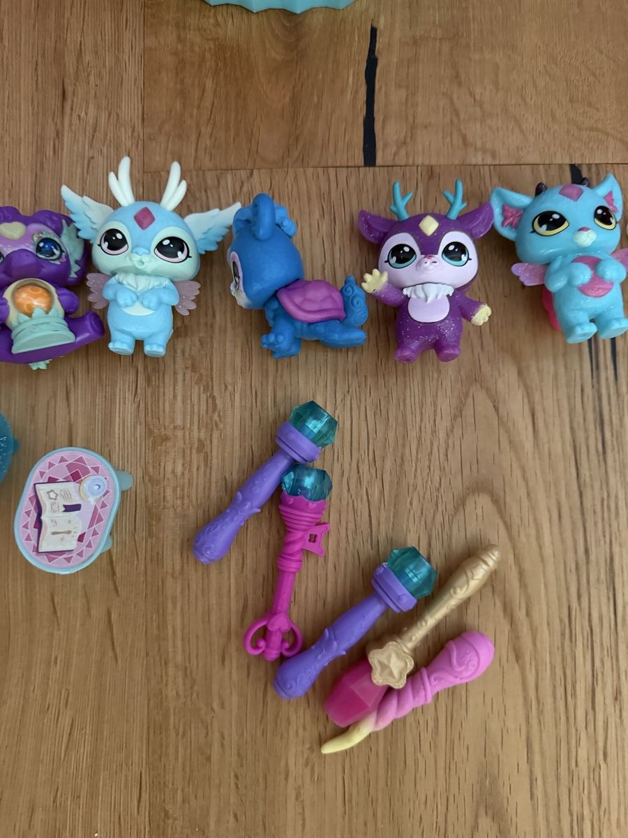 Jouets: Mini Mixies mit Schloss – D'occasion à Mur (Vully) FR par seaila 2