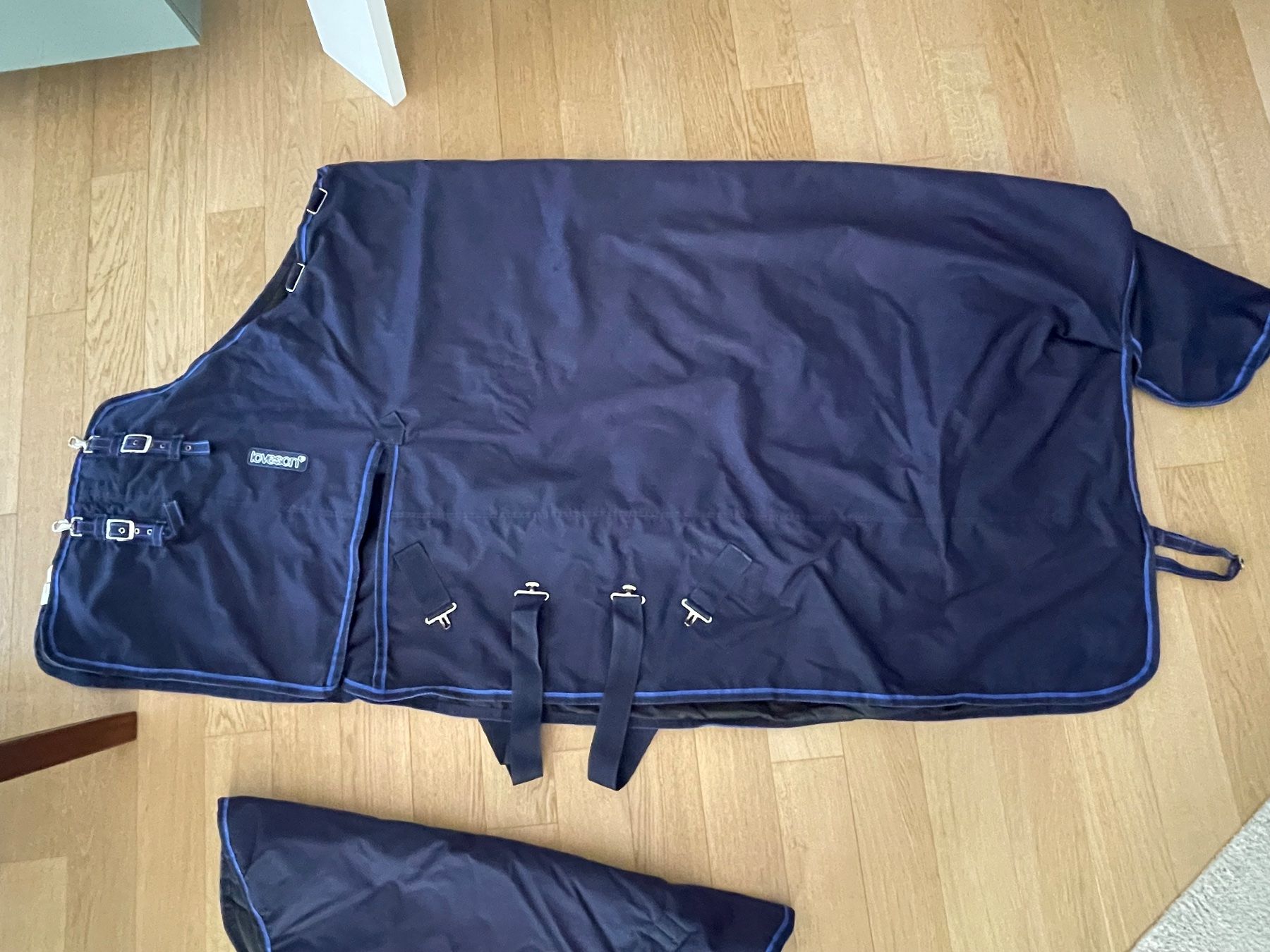 Decken: Pferdedecke Loveson Turnout 350gr Plus – Gebraucht aus Perlen von KollerJ.