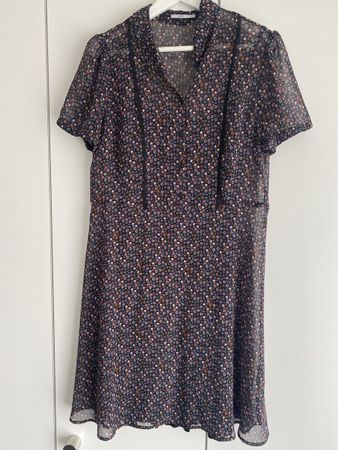 Kleid Esprit Gr.40 edc