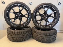 Audi RS3 Winteraluräder 5-Y-Speichen schwarz mit Grafikdruck