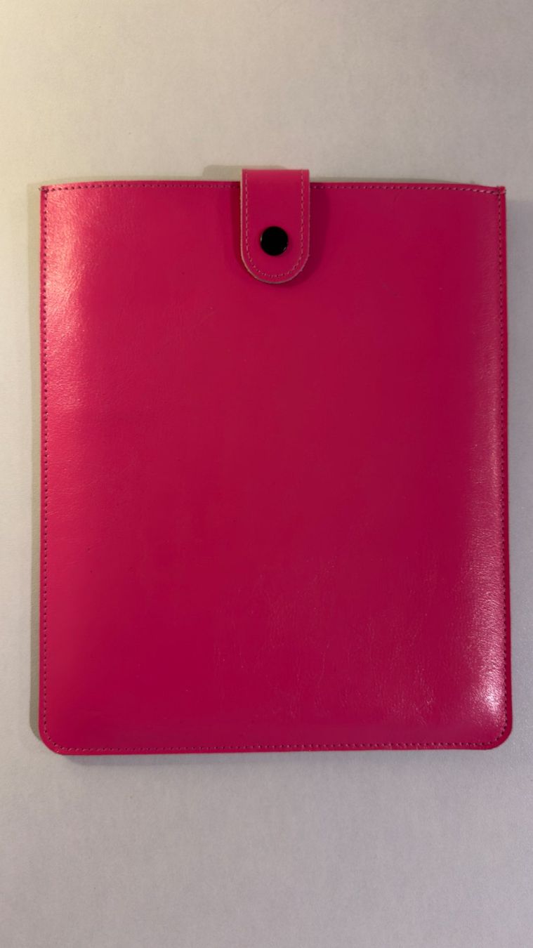 Covers & Borse: Housse rose pour tablette – Usato da Givisiez venduto da seller07