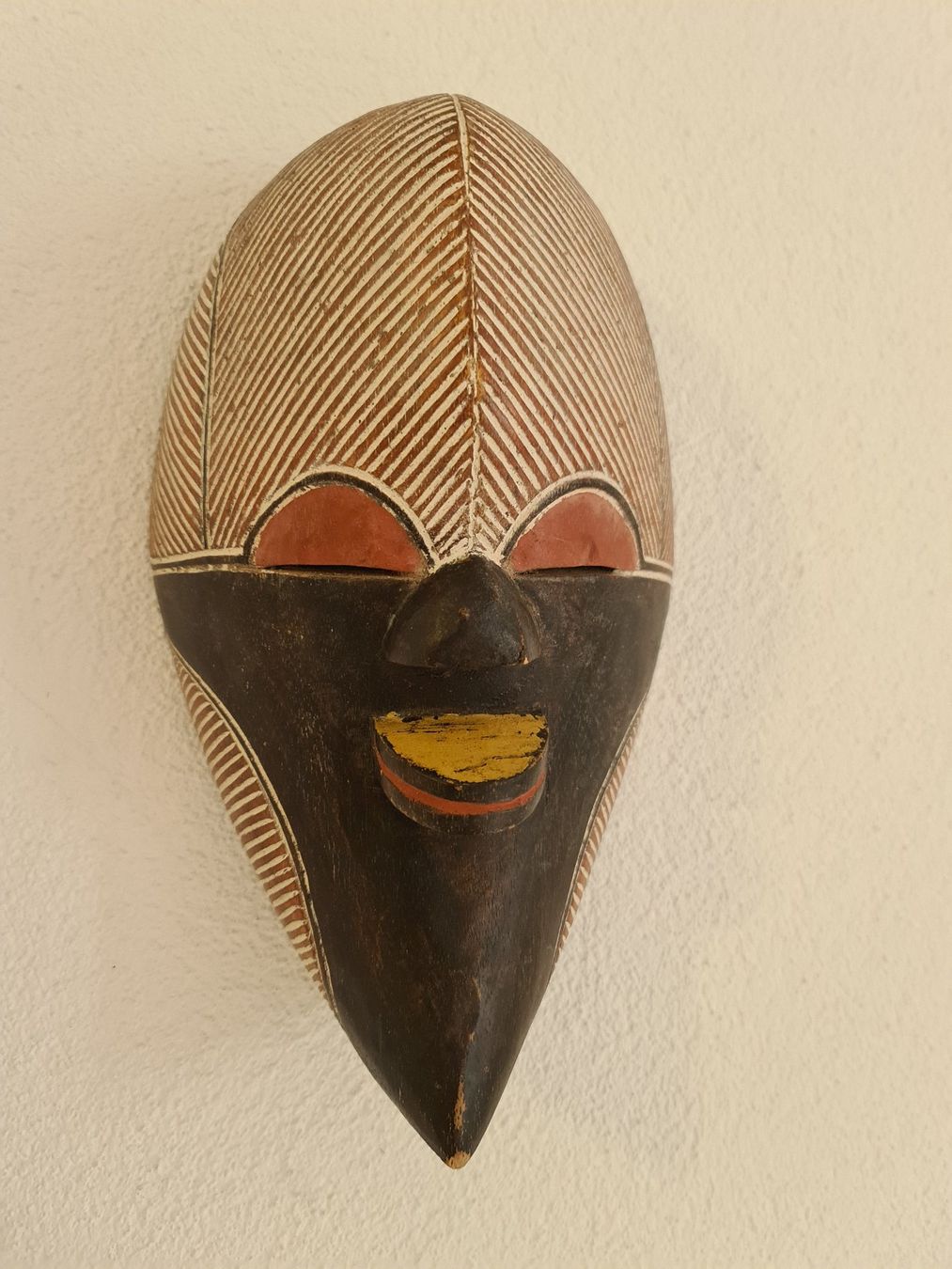 Internationale Kunst: Geschnitzte Afrikanische Holz Maske – Gebraucht aus Ibach von Hfedier