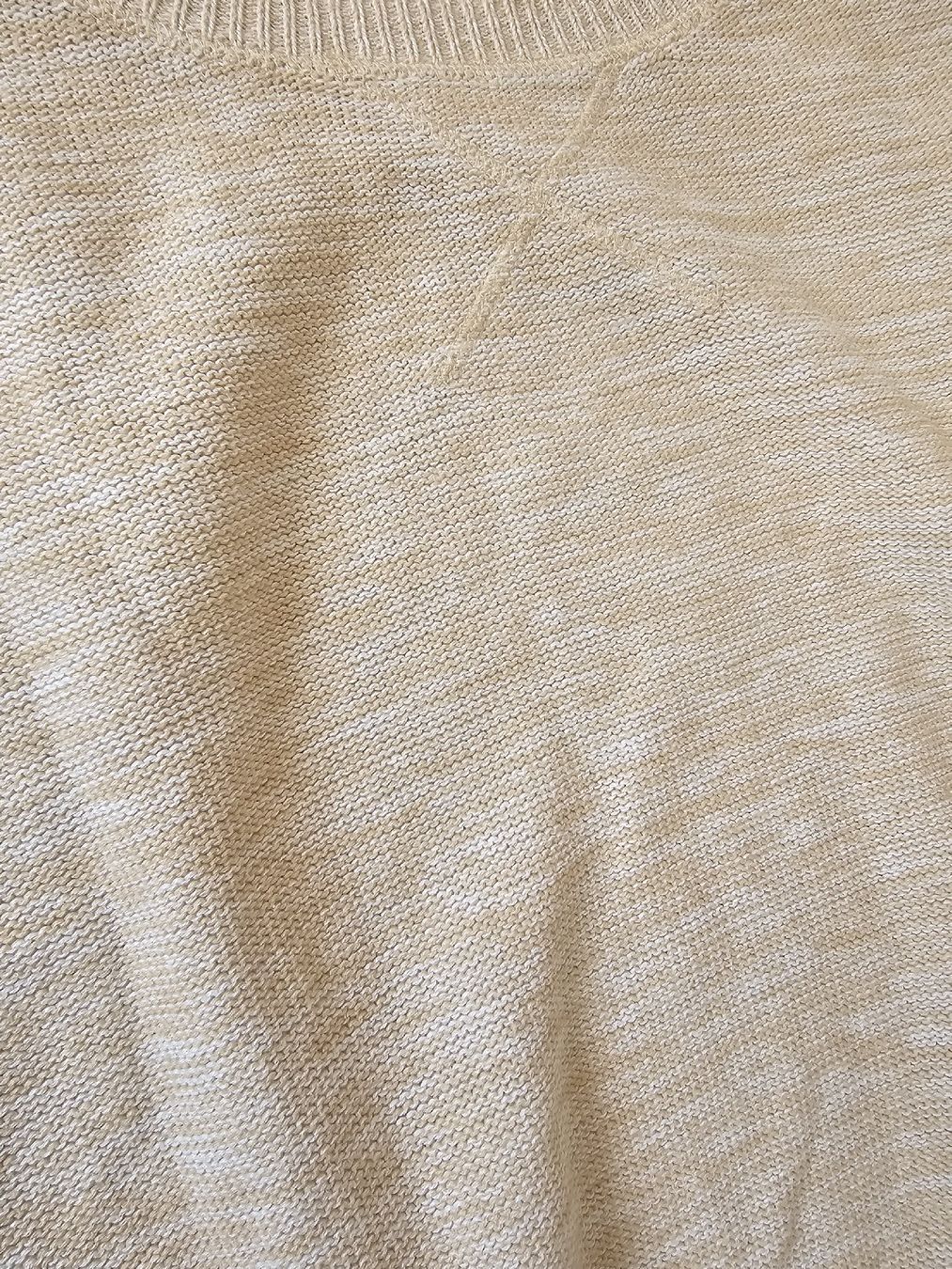 Maglioni & Felpe: Pull BASIC, taille M, couleur crème et beige – Usato da Sornetan venduto da T.a333 3