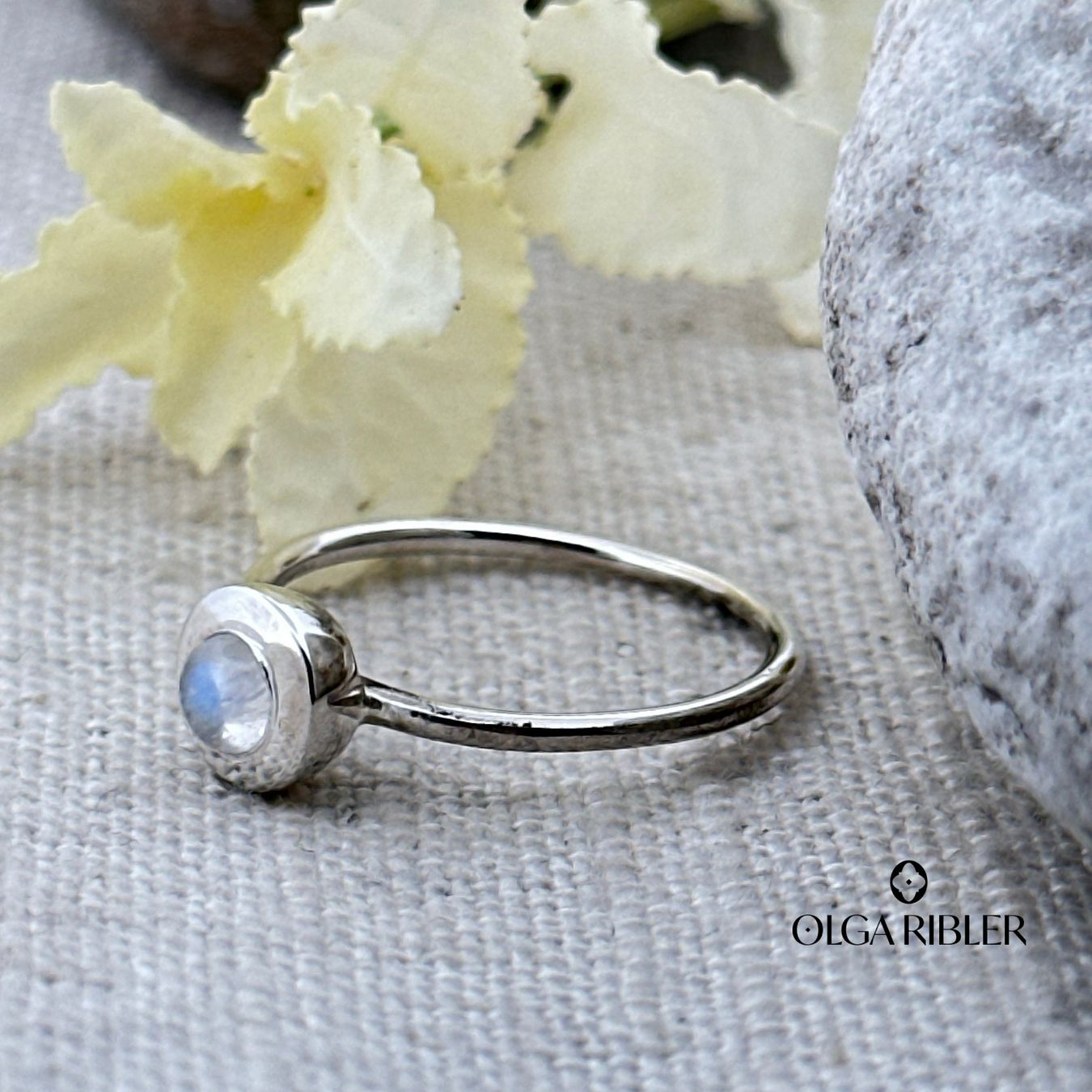 Olga Ribler Ringe: Unikate Silber Ring 925 mit Mondstein Grösse 56 – Neu (gemäss Beschreibung) aus Luzern von Schmuckoutlet