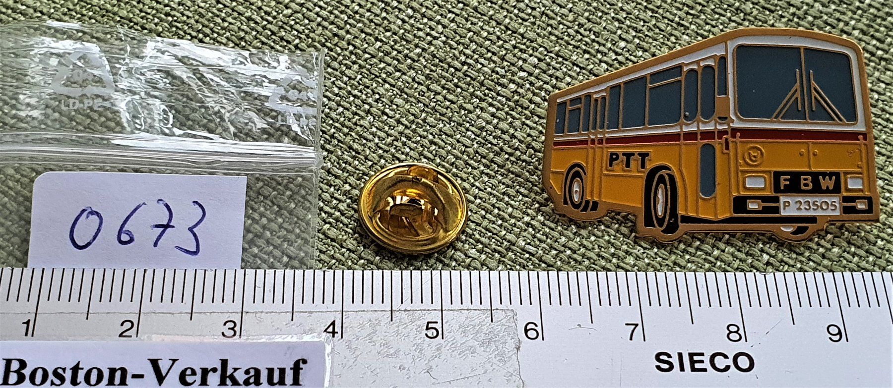 Placchette & Badge: O673 - Pin Die Post PTT Postauto FBW – Usato da Reinach BL venduto da Boston-Verkauf 1