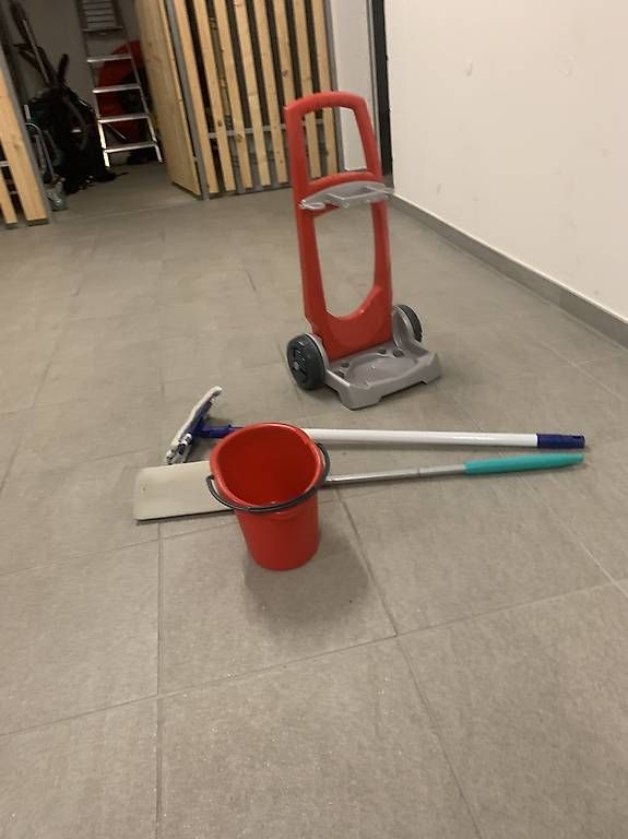 Altro per la casa: Besenwagen für Kinder – Usato da Wimmis venduto da Berni78 2
