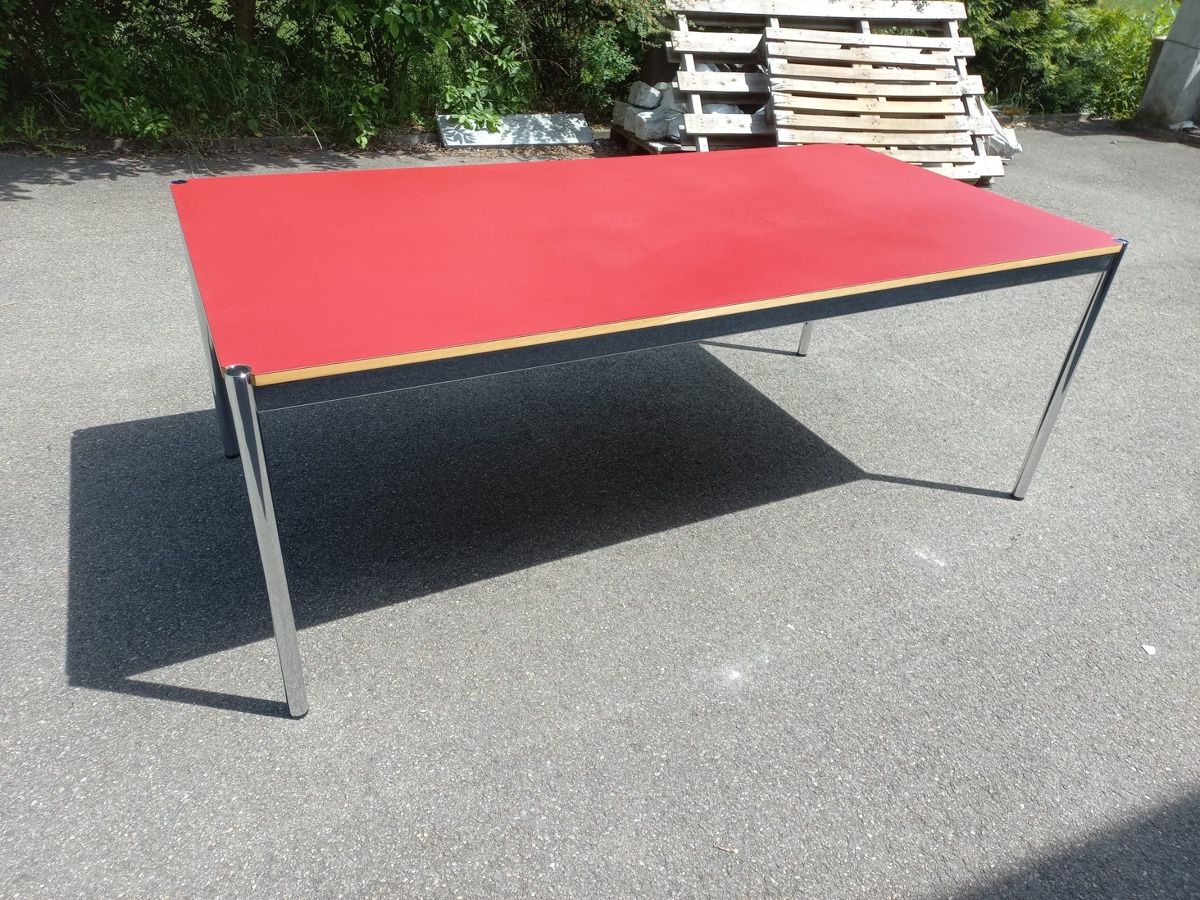 USM Tavoli: USM Haller Tisch 200/100 – Usato da Rikon im Tösstal venduto da Kurt_Goes_Classic