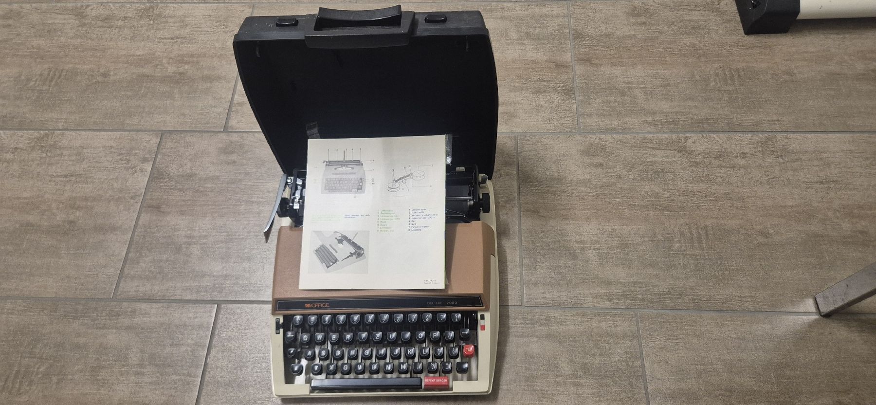 Macchine da scrivere: Vintage Reiseschreibmaschine, Mod – Usato da Netstal venduto da rin_qm2x 2