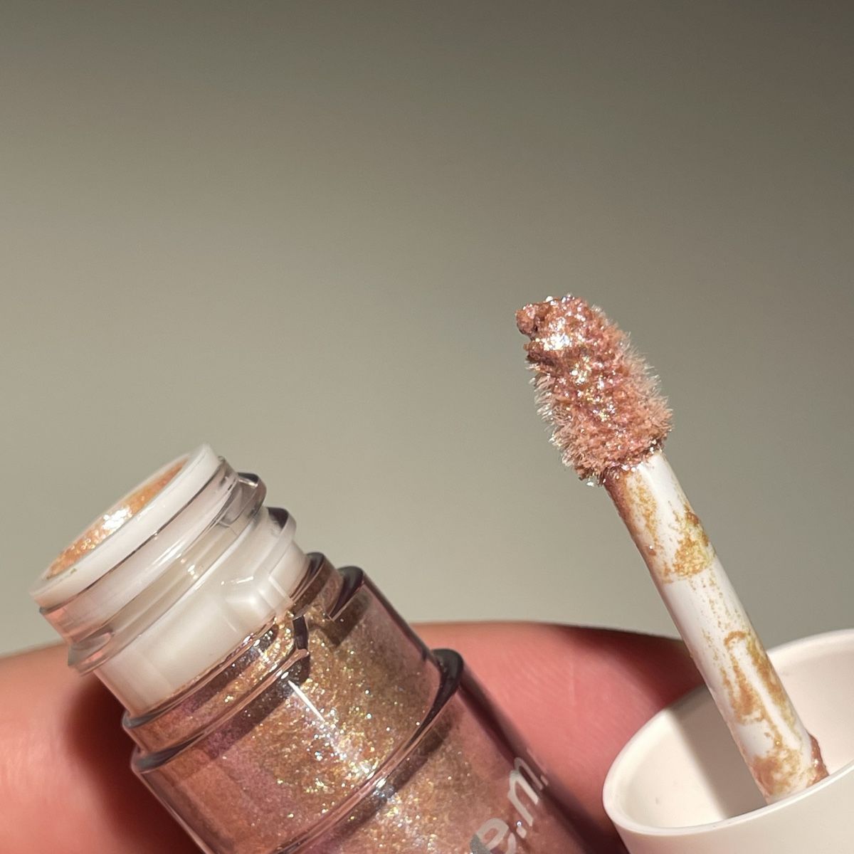 Make-up: r.e.m Beauty Fembot liquid Eyeshadow rem – Nuovo (secondo la descrizione) da Bellach venduto da Dreamer2501 2