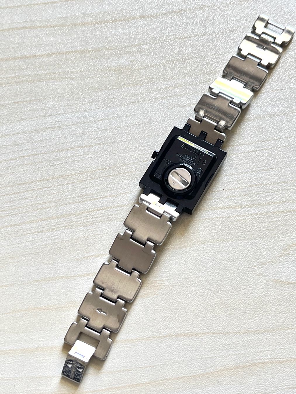 Swatch Orologi: Schöne Swatch Uhr mit Blumenmuster, elegant & zeitlos – Usato da Grenchen venduto da chththl 7