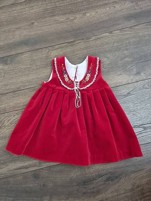 Robes et jupes: Festliches Samt-Trachtenkleid, Gr.86 – D'occasion à Cham par Nash7