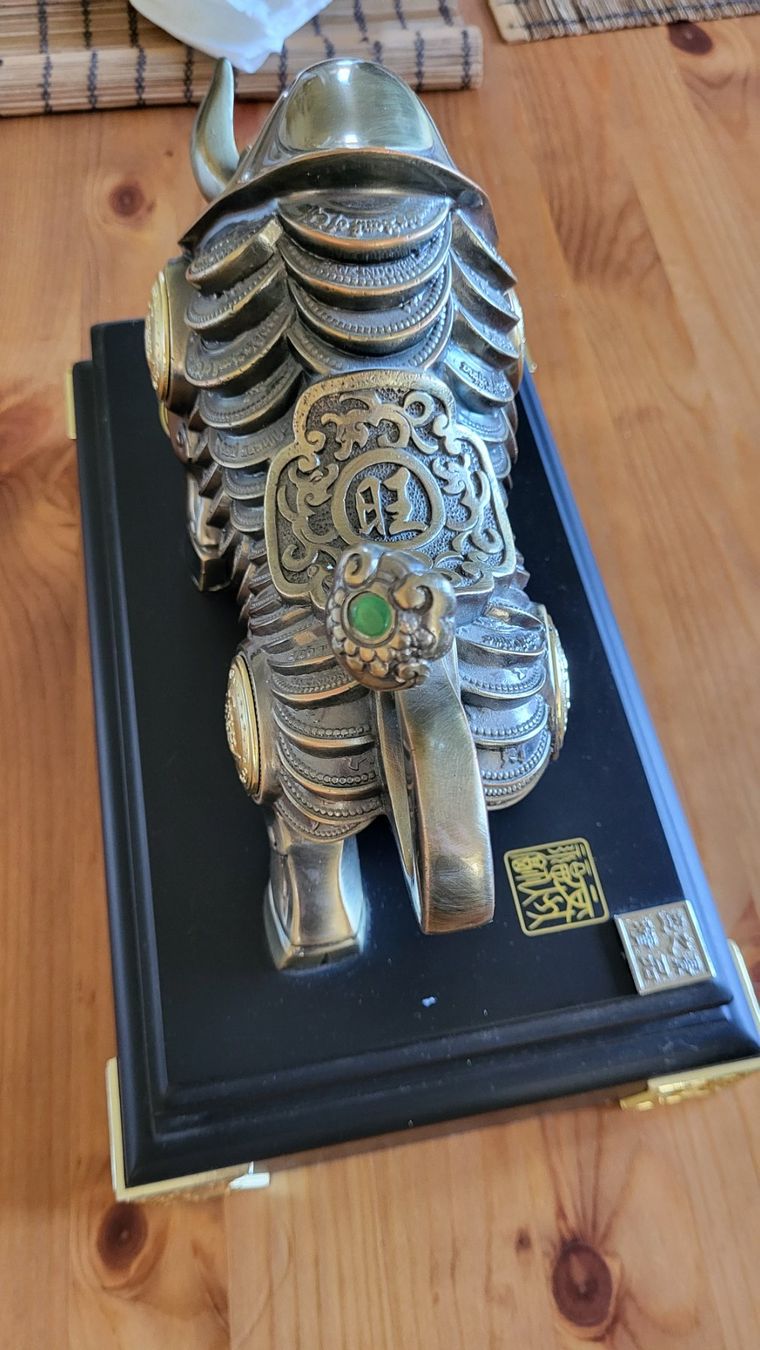Statuette: Taureau porte bonheur – Usato da Gals venduto da MatthieuK 2