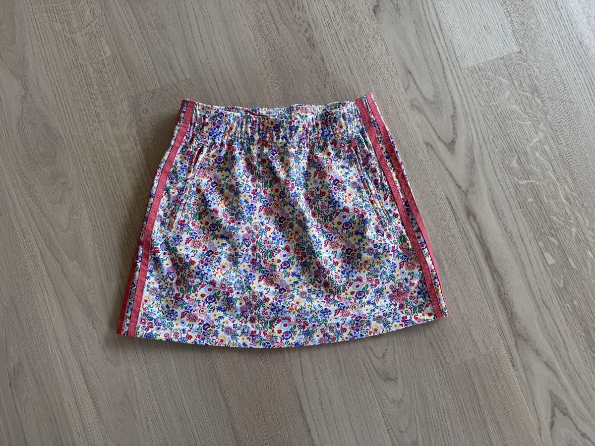 Kleider & Röcke: Adidas Mini Rock Blumenmuster bunt elastischer Bund – Neu (gemäss Beschreibung) aus Zürich von SoGa73