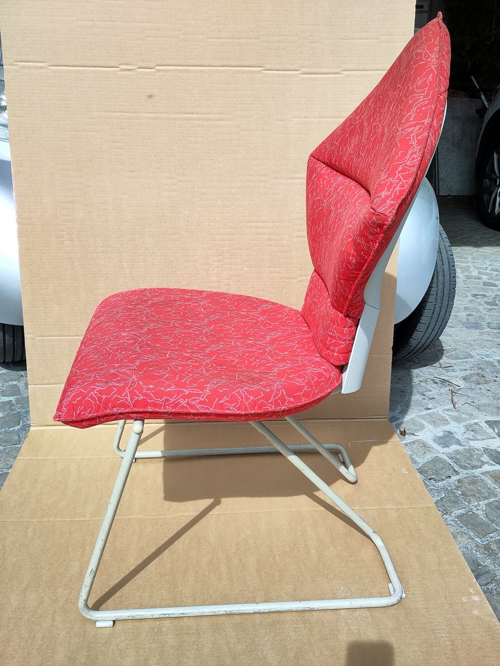 Sitag Sedie: Sitag Retro Stuhl, Rot mit Muster, Metallgestell – Usato da Schwändi GL venduto da kunubu 1