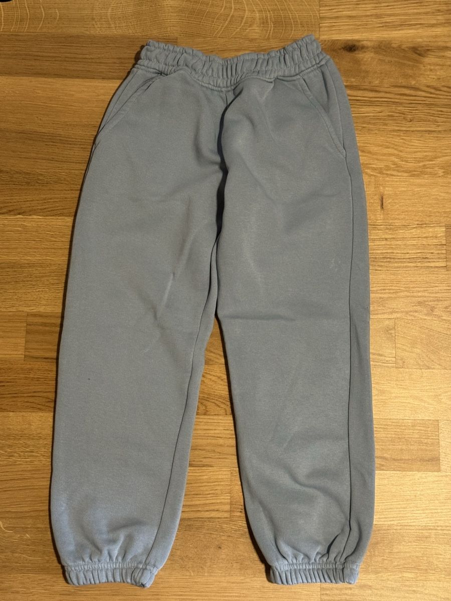 Zara Pantaloni: Zara Jogginghose, Grösse 128 – Usato da Kleinandelfingen venduto da les_gb7w
