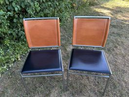 2 Lederstühle zweifarbig 