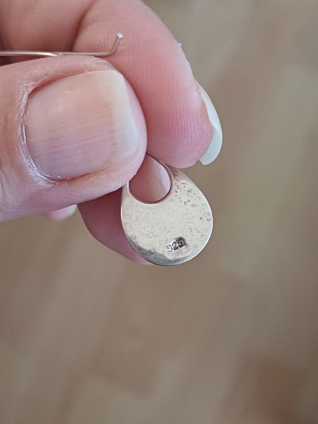 Ohrringe & -stecker: Ohrhänger Silber 925 mit Perlmutt Tropfenform – Gebraucht aus Ostermundigen von Loulilou86 2