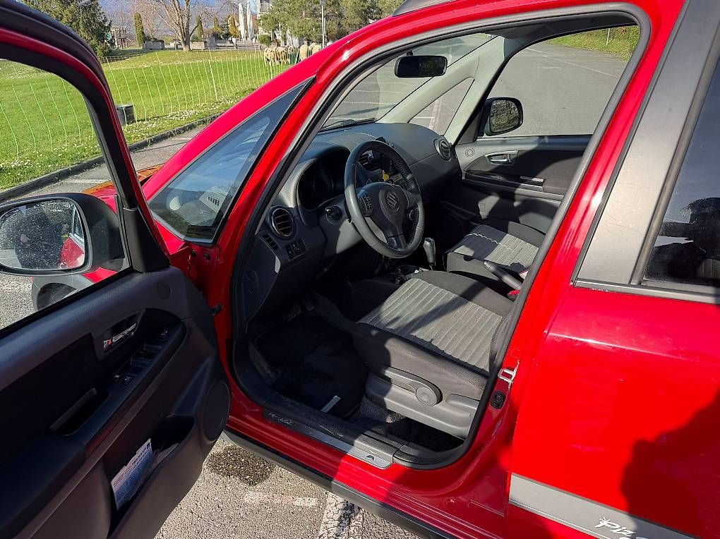 Suzuki Automobili: Suzuki 4x4 automatique – Usato da Pully venduto da aleksandraheld 4