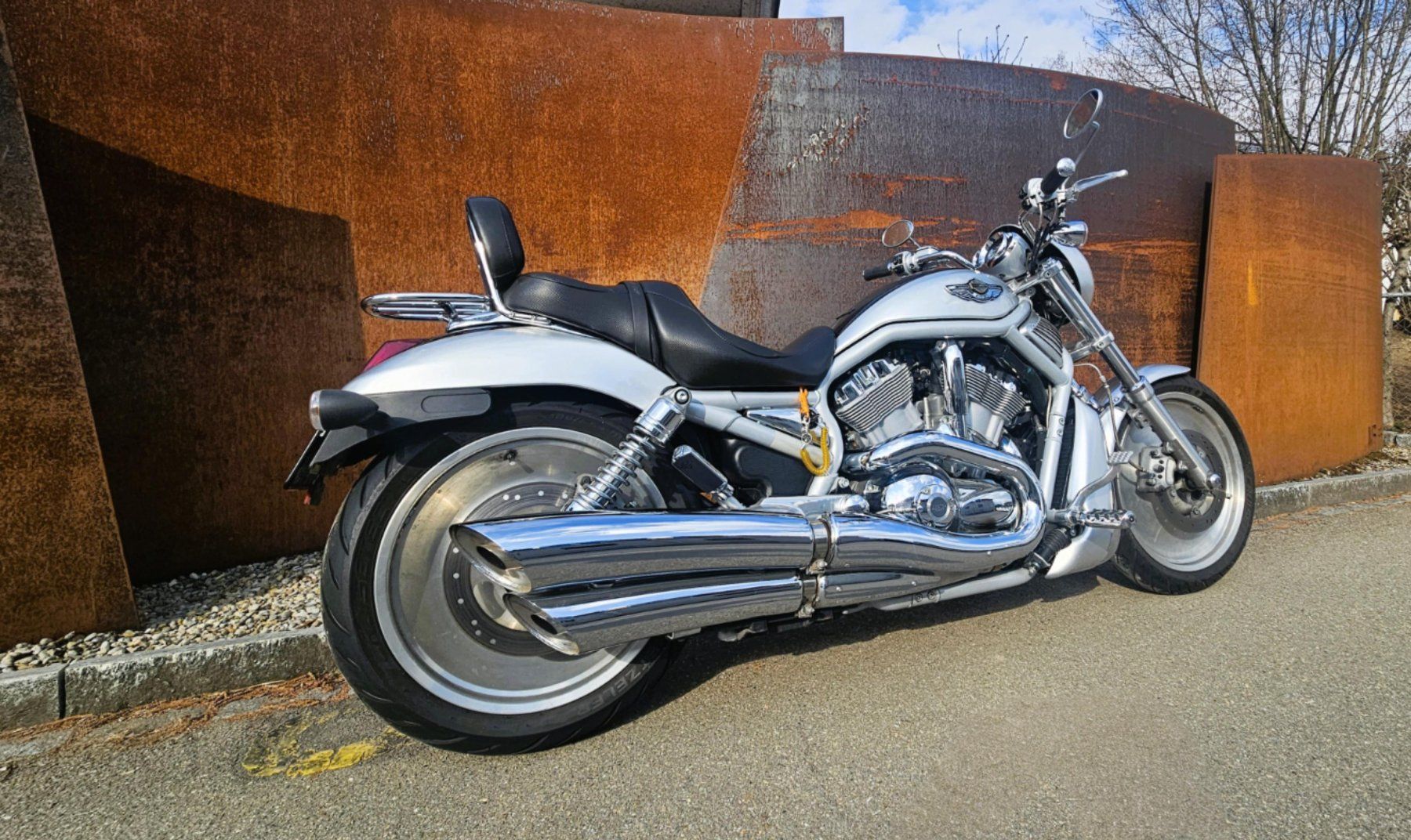 Harley-Davidson Chopper: Harley Davidson V-Rod Power Bike, Top Zustand – Gebraucht aus Dürnten von Quercus32 2