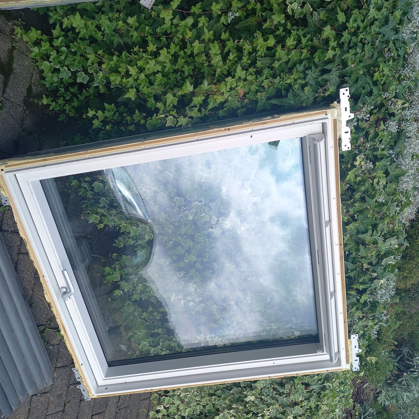 Finestre: Dachfenster mit Solarbetriebener Aussenrollade – Usato da Zuzgen venduto da waldis01