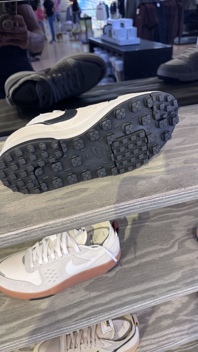 Nike Scarpe da uomo: Nike C1TY Sz US 12 – Nuovo e nell'imballaggio originale da Lausanne venduto da ipanema23 3