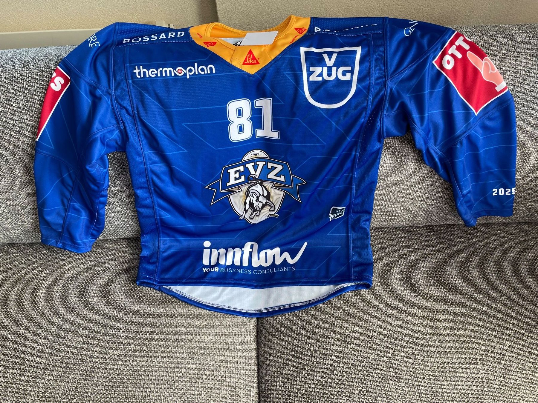 Canottiere & Pantaloni: Eishockey Trikot EVZ – Nuovo (secondo la descrizione) da Hünenberg venduto da bahnsidi 1