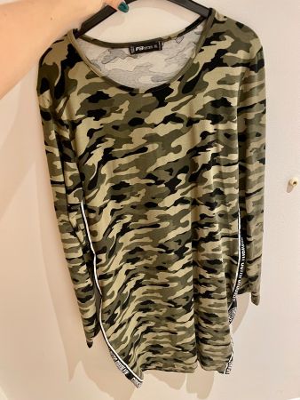 Abito da donna con fantasia militare, taglia XL, usato poco