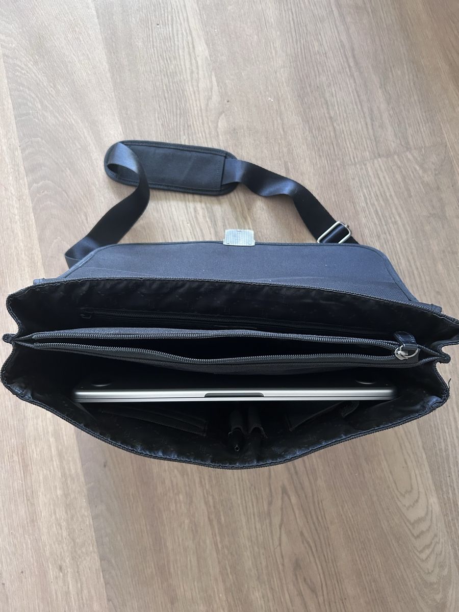Valises & Sacs: Laptoptasche schwarz – D'occasion à Zürich par gle_f99x 3