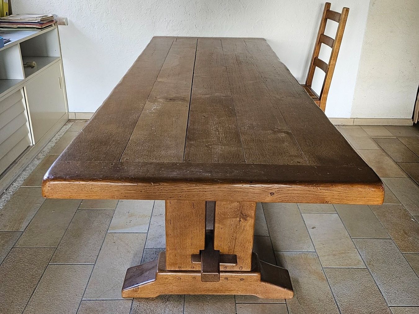Tischset: Klostertisch Eiche massiv, inkl. 6 Eichenstühlen – Gebraucht aus Münchenstein von  3