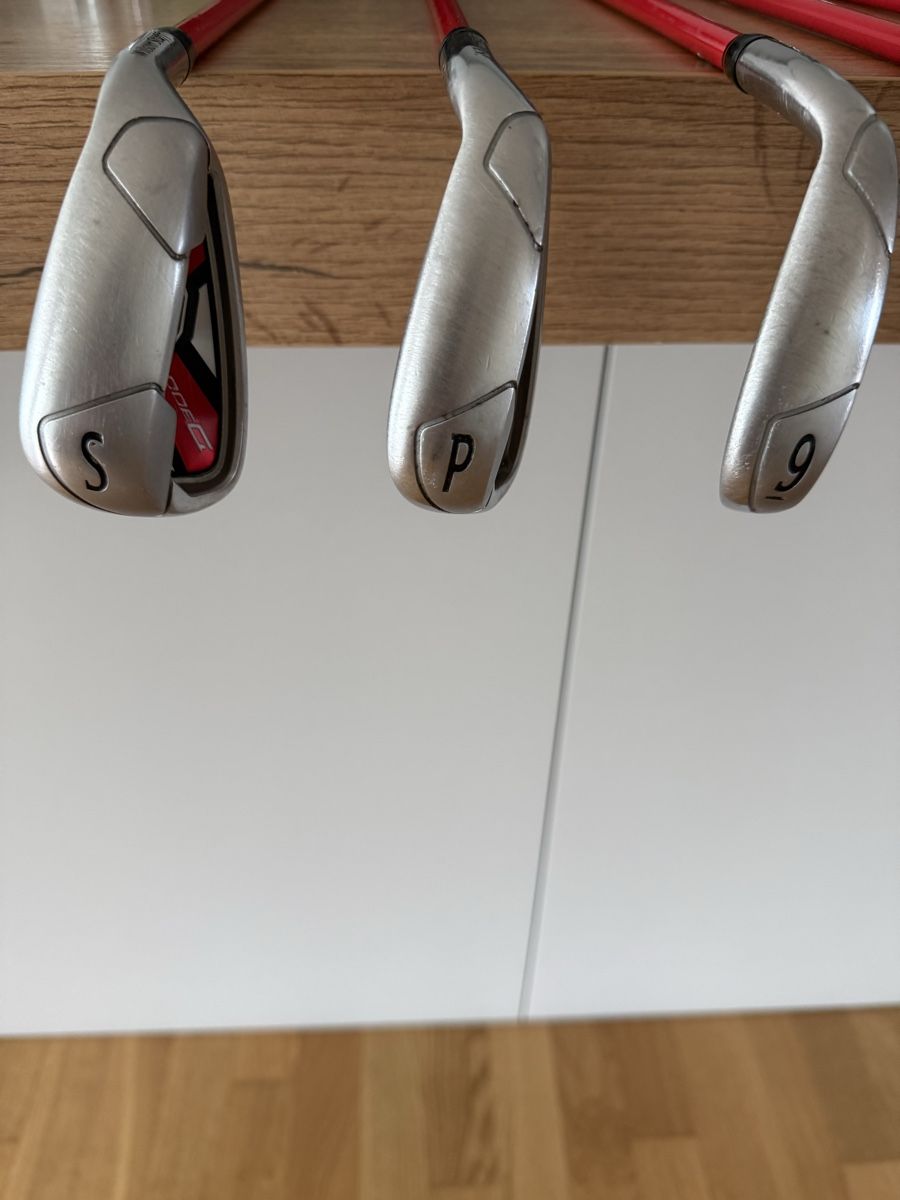 Wilson Mazze & Set: Wilson D300 SuperLight Golfset – Graphitschäfte – Usato da St. Gallen venduto da TheBoy1 7