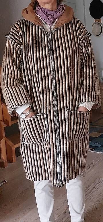 Cappotti: Tunesischer Ziegenhaarmantel – Usato da Uetendorf venduto da Neuenberg 2