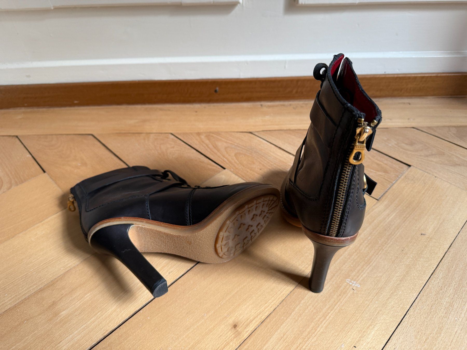 Bally Chaussures femmes: BALLY - Leder Stiefelette schwarz 38 – Neuf (Voir description) à Zürich par Diazaio 3