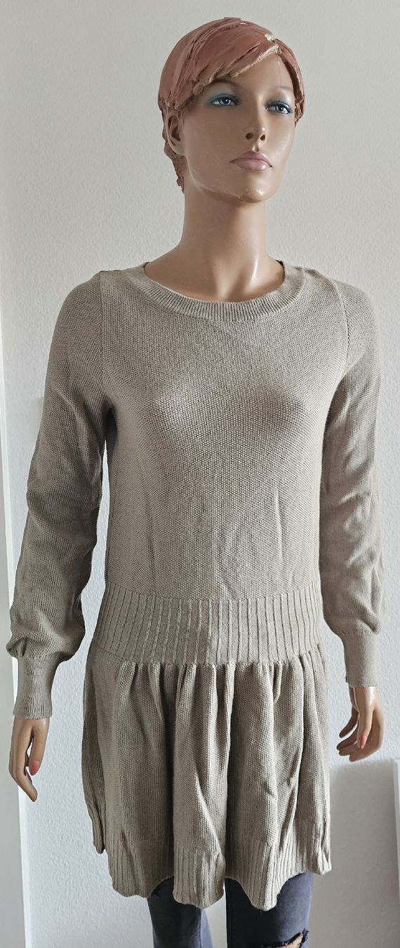 H&M Vestiti: H&M Damen Pulloverkleid beige Grösse 36 – Usato da Basel venduto da Allerlei-Basel