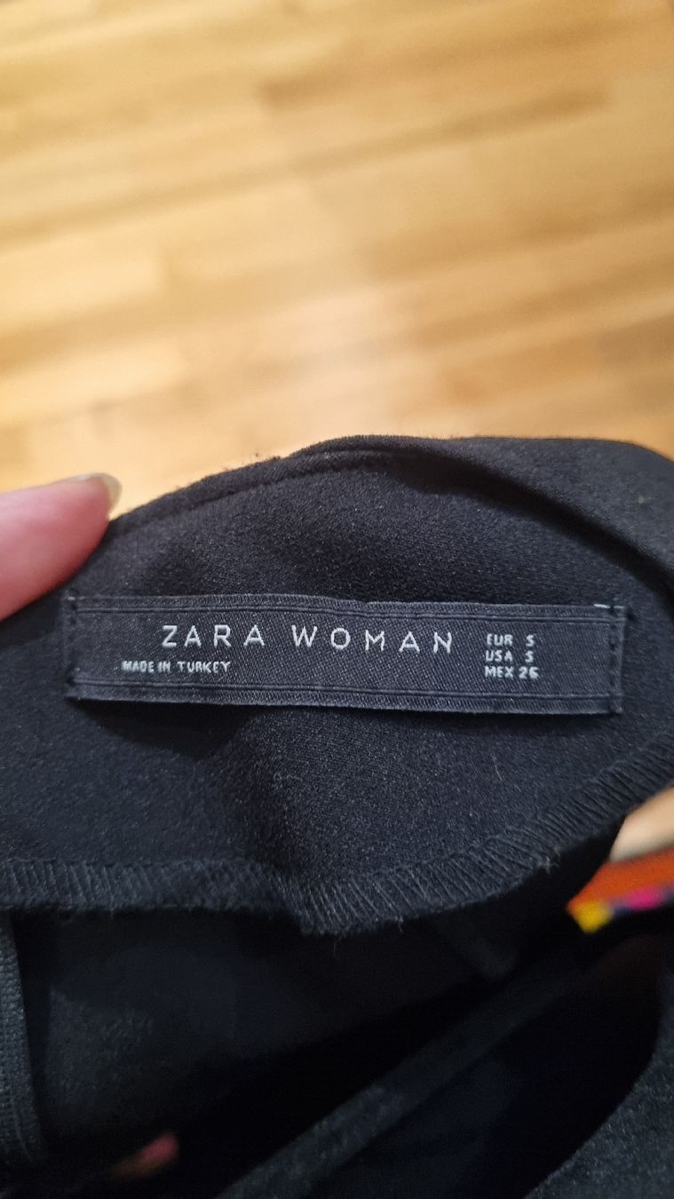 Zara Vestiti: Elegantes Zara Kleid, Grösse S – Usato da Rorschach venduto da Hati.Og 2