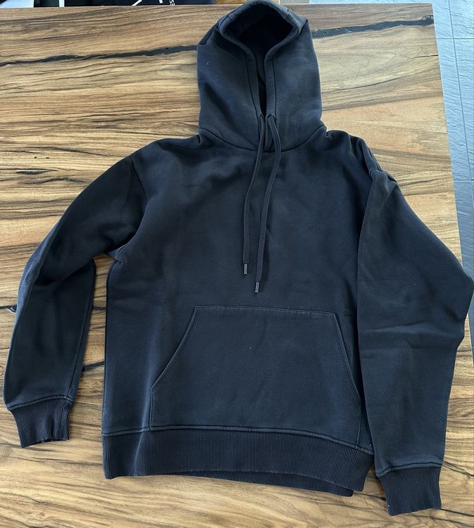 Zara Pulls & Sweat-shirts: Schwarzer ZARA Kapuzenpullover, Grösse M, Top Zustand! – D'occasion à St.Gallen par Ha-Ha 1