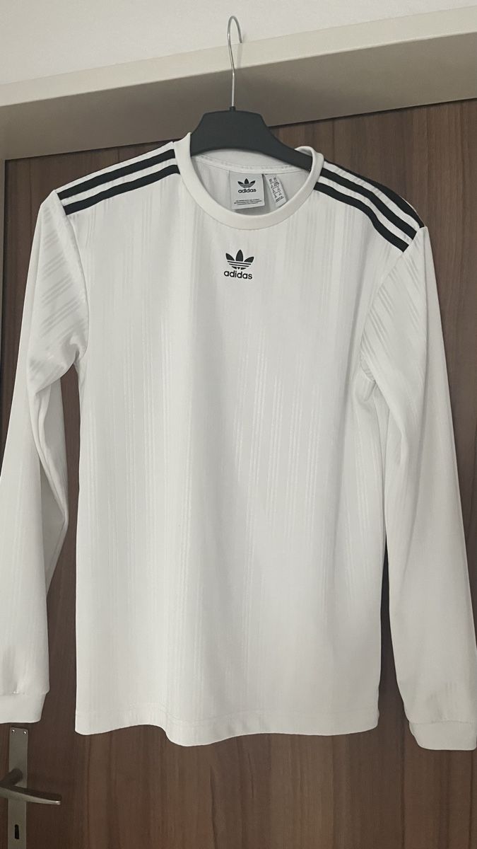 Adidas T-shirt: Sport T-Shirt Adidas – Usato da Bäch SZ venduto da giusi210