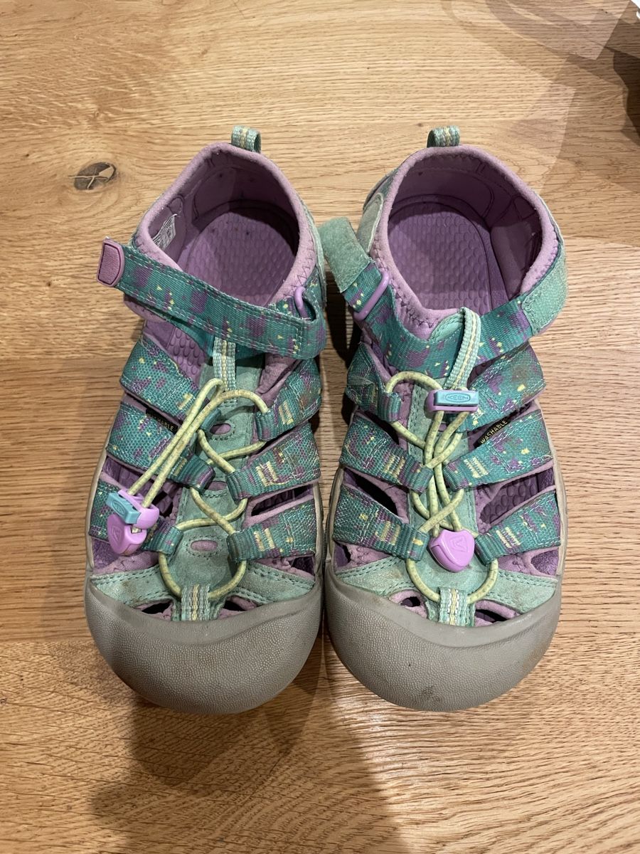 Keen Chaussures filles: keen sandalen gr. 37 – D'occasion à Recherswil par grafics