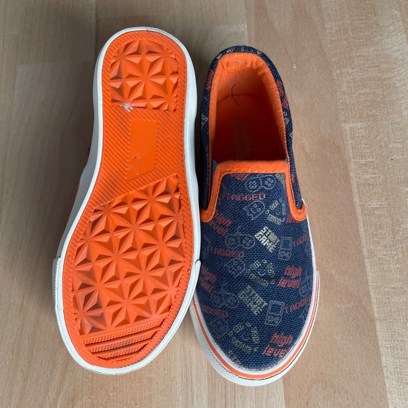 Scarpe per ragazzi: Sneaker / Hausschuhe 28 – Usato da Grabs venduto da MDS77 4
