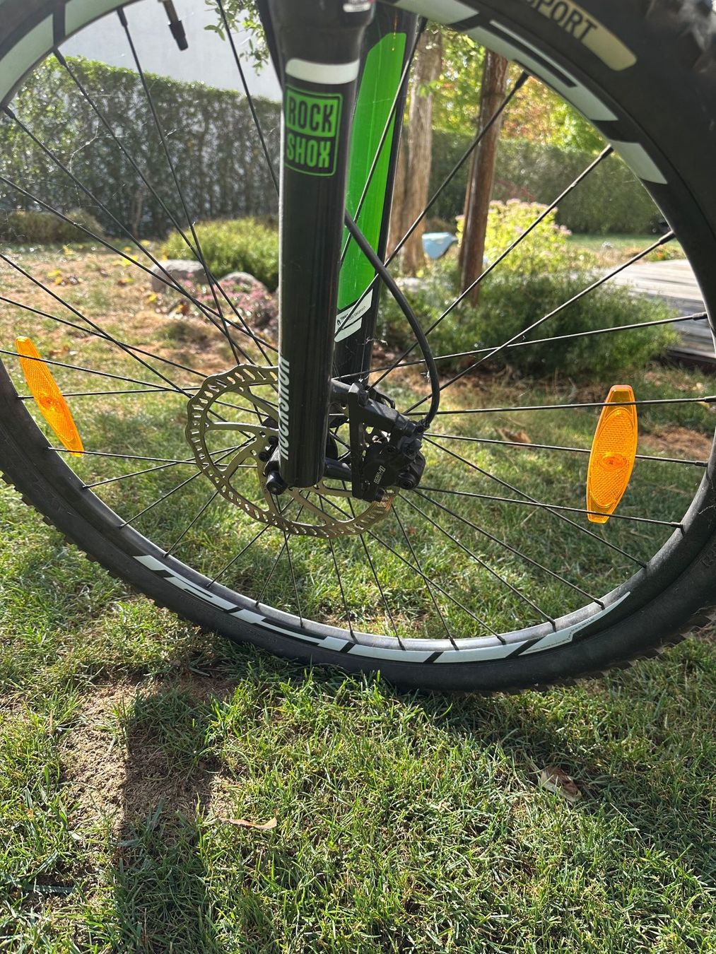 Specialized Velos: Mountainbike Specialized grün – Gebraucht aus Buchs ZH von billi993 7