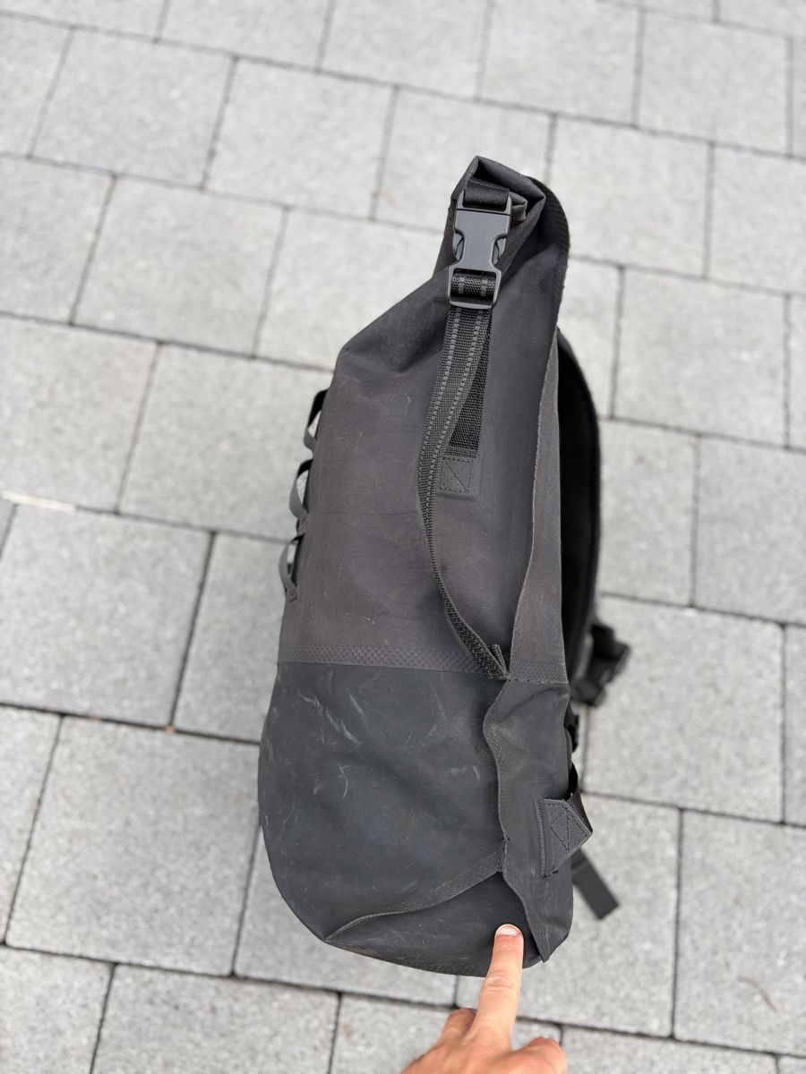 Chrome Rucksäcke: Chrome Rucksack schwarz guter Zustand – Gebraucht aus Thalwil von Counterdude 1