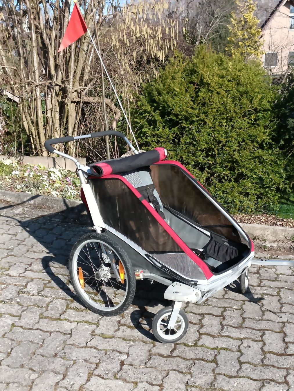 Thule Rimorchi: Thule Chariot Cougar 2 Veloanhänger – Usato da Wohlen b. Bern venduto da Hugoline