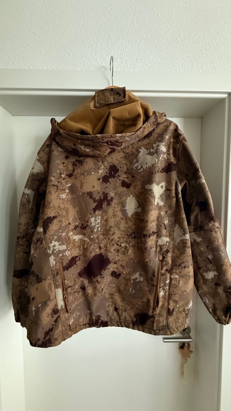 Jacken: Tarnjacke XL – Gebraucht aus Attinghausen von 77M. 1