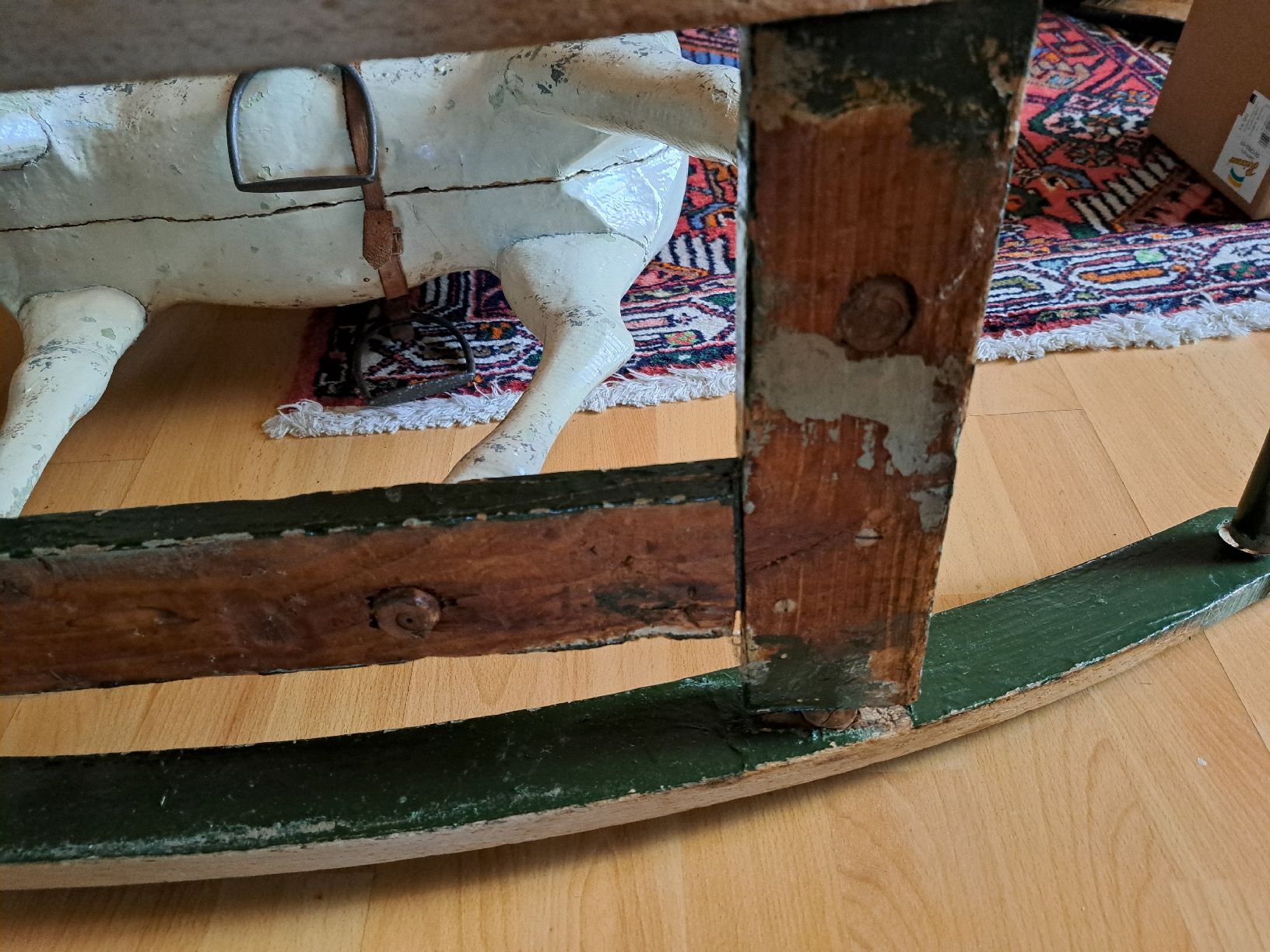 Altre altalene da giardino: Antikes Schaukelpferd – Usato da Kölliken venduto da Upcycling-by-Mc-TAM 4