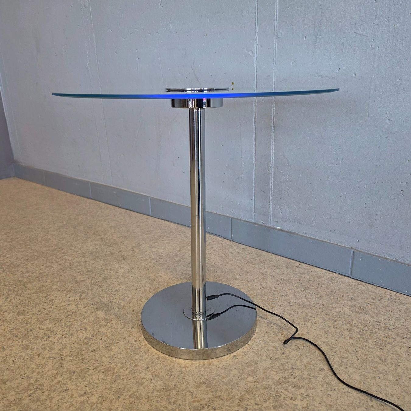 Tables: Lighting Coffee-Table, Leuchtender Beistelltisch Glastisch – D'occasion à Nottwil par Wondewa-Shop 6