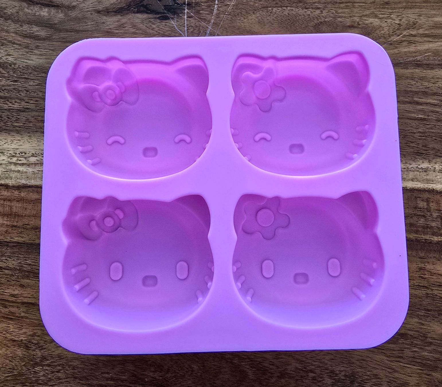 Teglie da forno: Silikonform / Mold / Hello Kitty – Nuovo e nell'imballaggio originale da Zürich venduto da amysmith 1